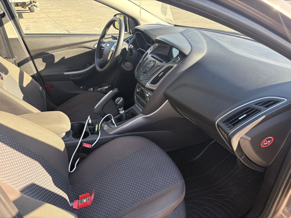 Vând Ford Focus MK3