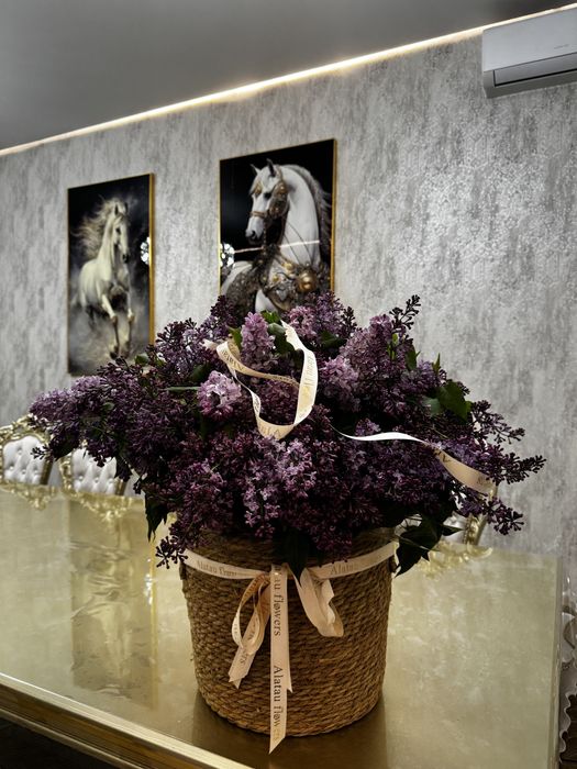 букет сирени большая корзина