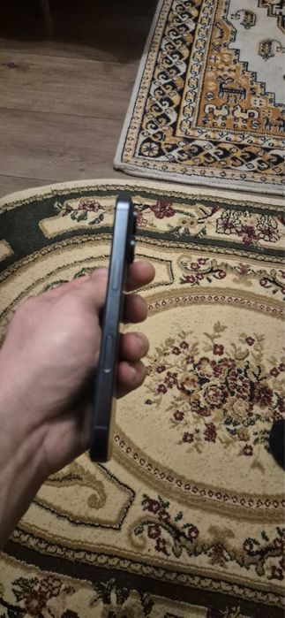 Iphone 16 pro черный