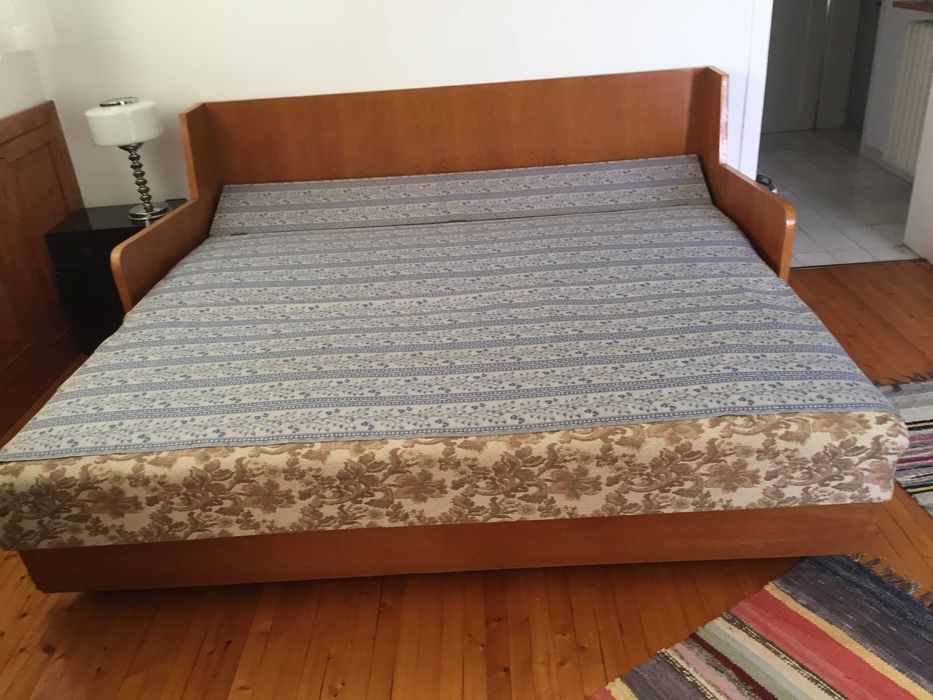 Разтегателно канапе което става на легло