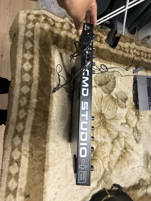 Конзола ,подходяща за начинаещи диджеи