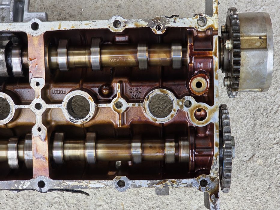 Capac chiulasă 03C103475BC + axe cu came 1.4 TSI CAXA – complet