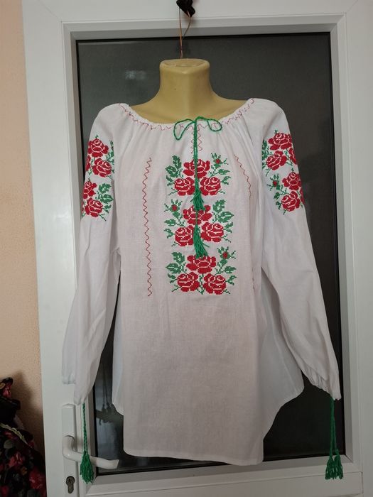 Cămașă  fete stil poular brodata pe pânză  bbc