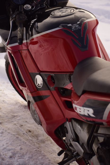 Vând sau schimb Honda cbr 600f (f1 f2 f3 f4 f4i)