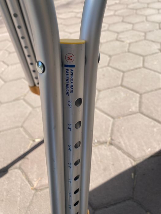 Отдам даром костыли