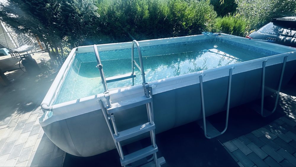 Vand piscina gradina