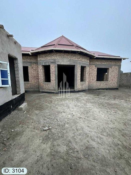 Uchaska sotiladi ️⃣№3104 Moshin bozor moshin bozor orqa tomoni