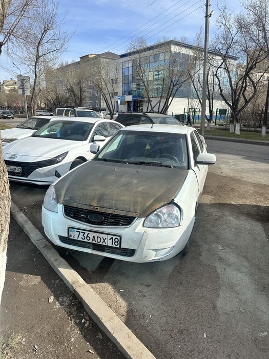 приора 2 люкс 2013год