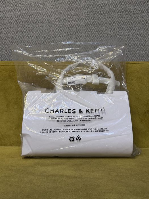 Сумка Charles & Keith женская