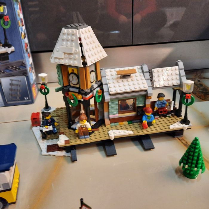 Уникален конструктор.902 части.Редено веднъж от ново.