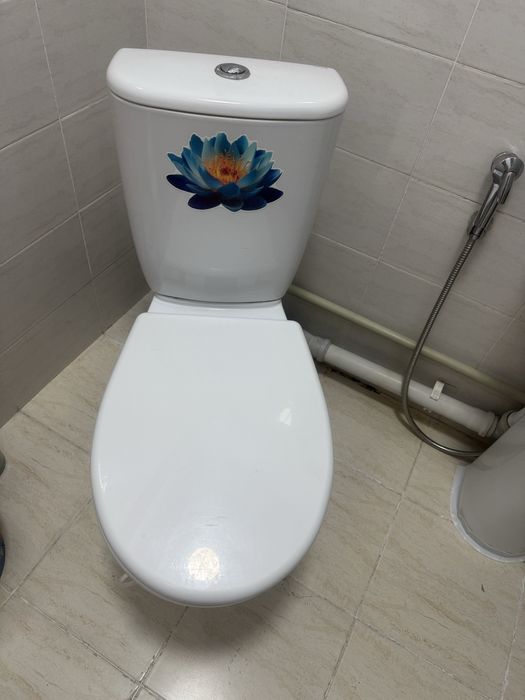 Унитаз с бочком напольный