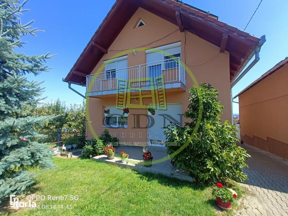 Casa de vanzare Reghin zona semicentrala.