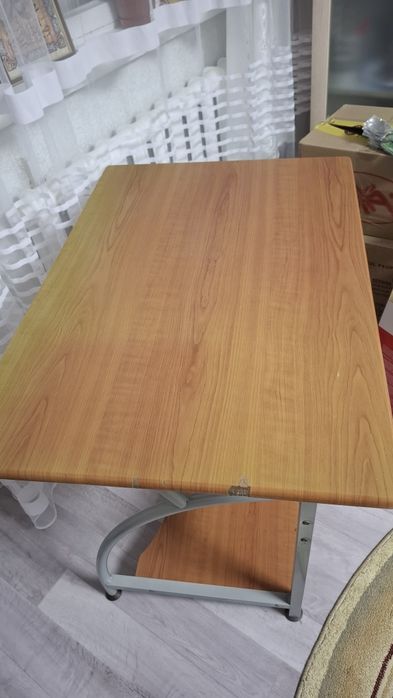 Стол компьютерный