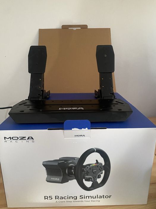 ЧИСТО НОВ! Moza R5 Bundle