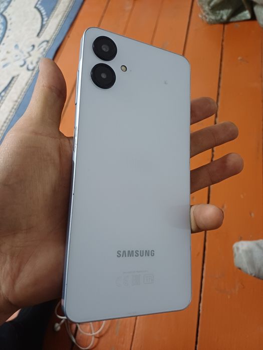 Продам отличный телефон Samsung a06