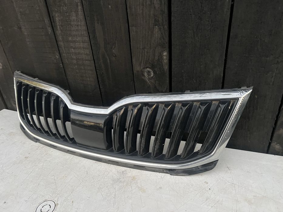 Grila radiator skoda octavia 3