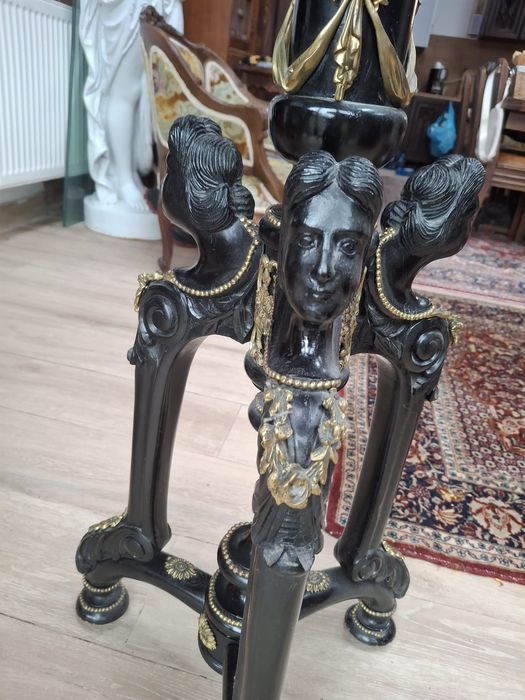 Postament impresionant secolul 19