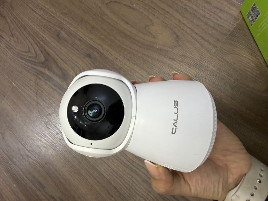 Продаются 4 смарт ip камеры вместе с с накопителелями 128 гб