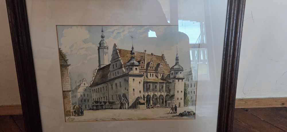 Продавам акварелна картина в рамка – класически градски п