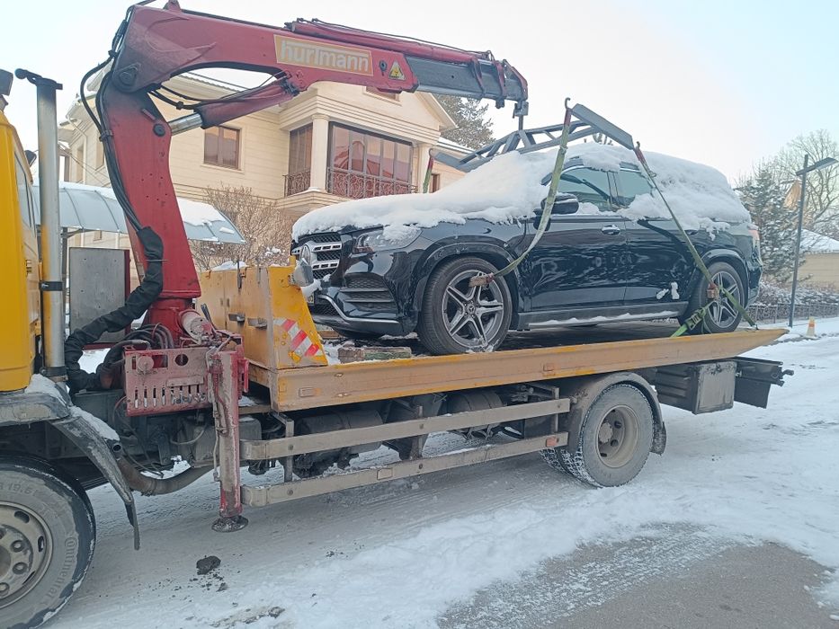 Эвакуатор  ,Манипулятор   два в одном с сьежяющи платформы