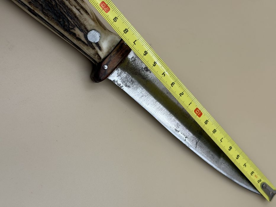 Cutit vechi forjat vanatoare