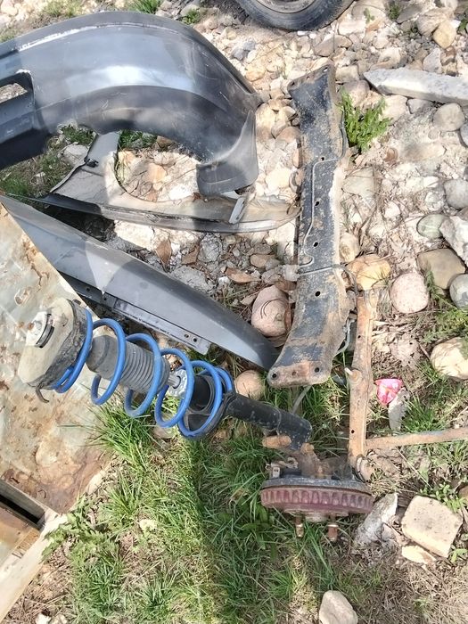 Мазда 323 f обиом 1.6   8 клапын