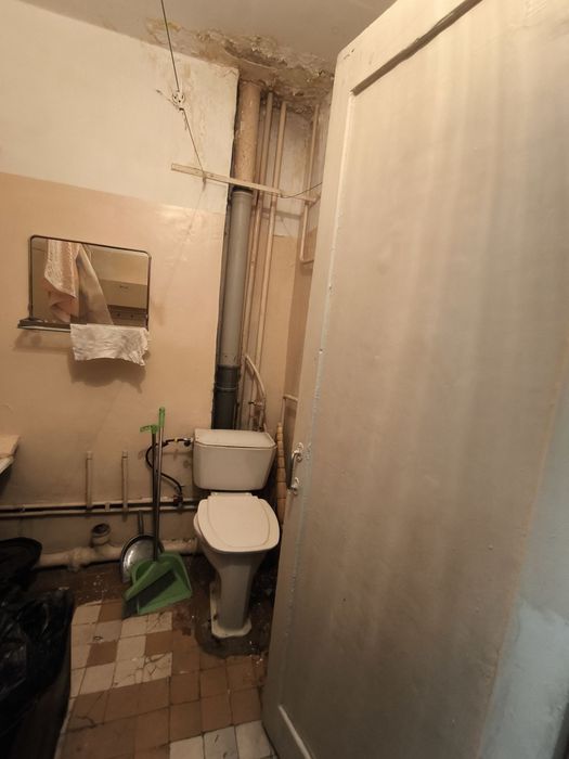 Продается 2-х комнатная квартира. Метро М.Горького. Буз базар