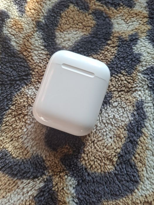 Airpods 2 поколения