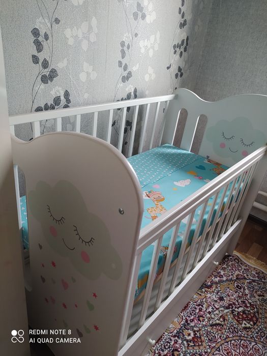 Продам детскую кроватку