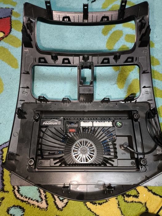 Монитор и усилитель.