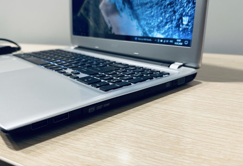 Мощный ноутбук Acer