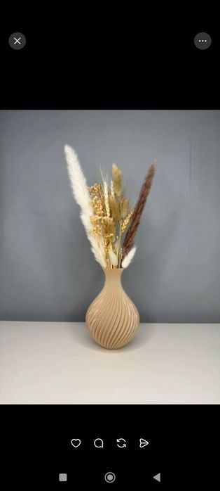 Вазы с сухоцветами