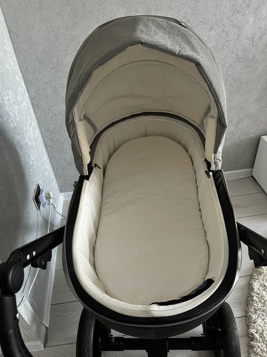 Детская коляска.