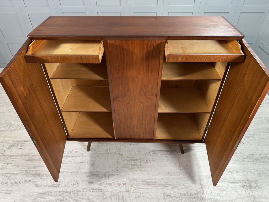 Винтидж  бюфет от средата на миналия век Д1116