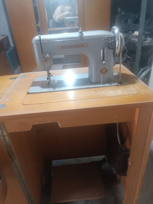 Швейная машинка б/у