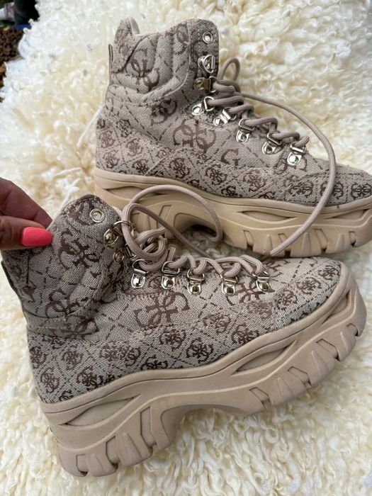 Guess оригинални дамски боти 37 номер