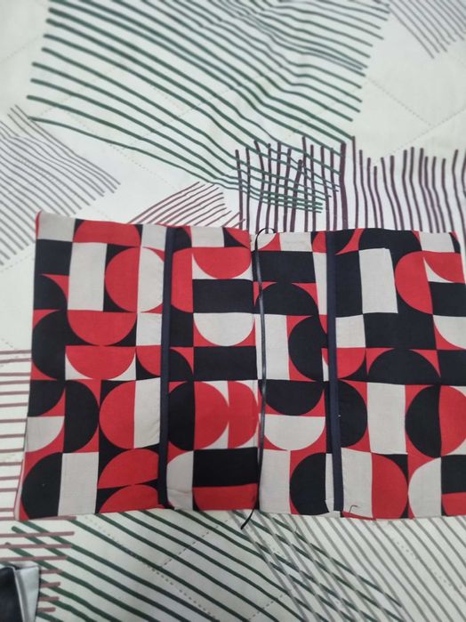 Дрешки за книги 4 евро