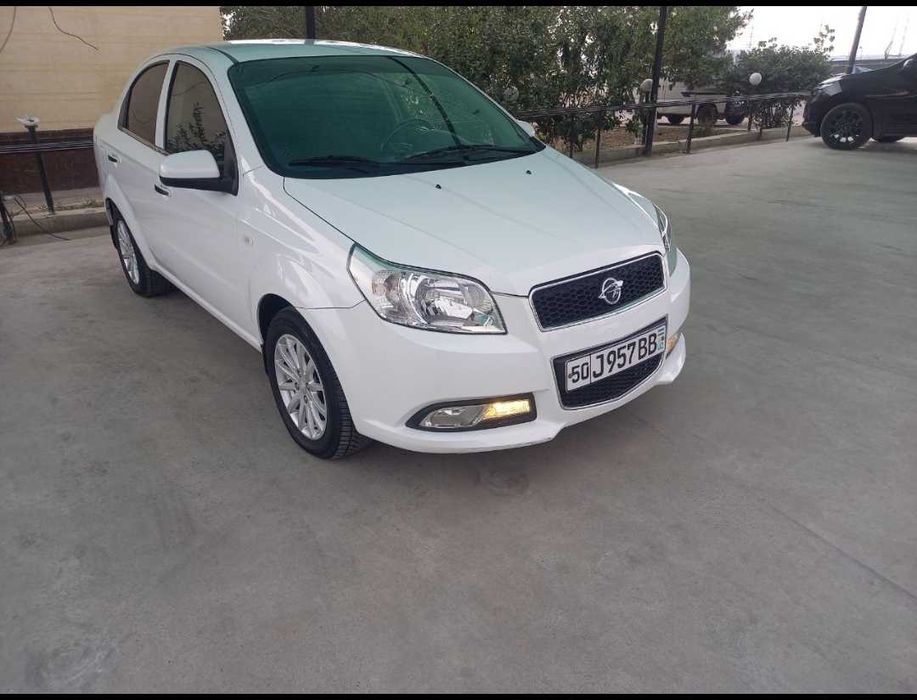 Автомобиль Nexia 3