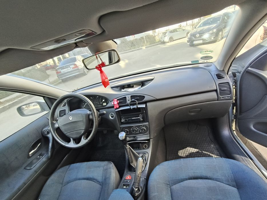 Laguna 2/ 175.000 km/ 1.8 benzina