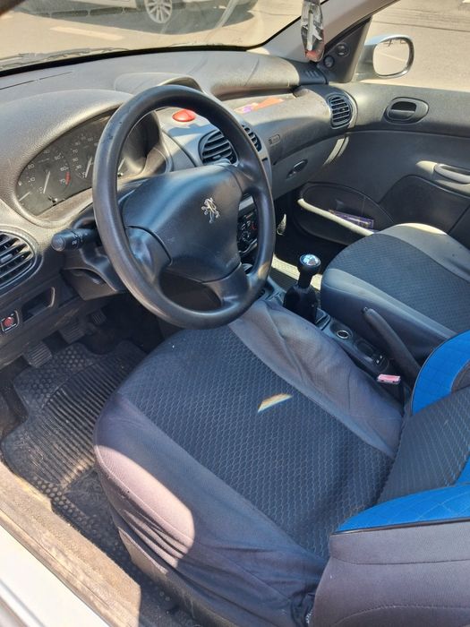 PEUGEOT Unknown Model 2008 — imagine 2
