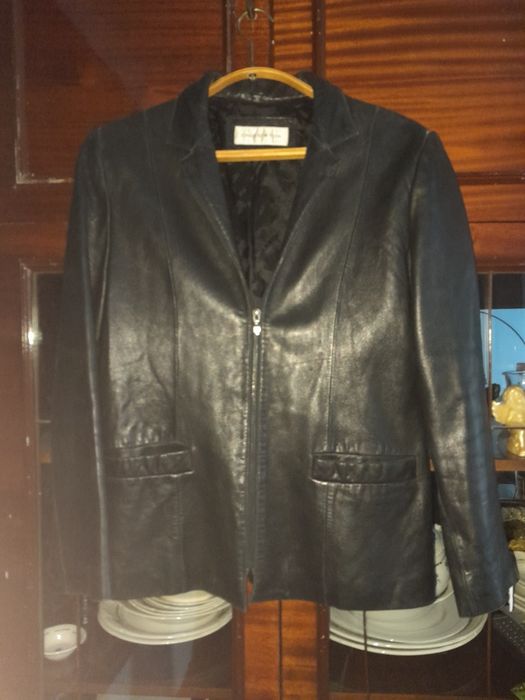 Кожаная куртка L