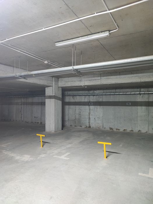 Închiriez loc parcare subteran sector 6