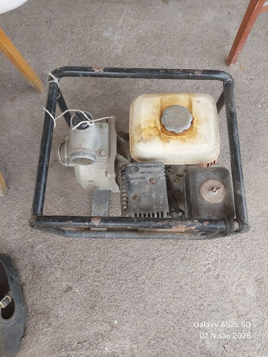 Бензинова помпа за поливане 2 сола.Хонда