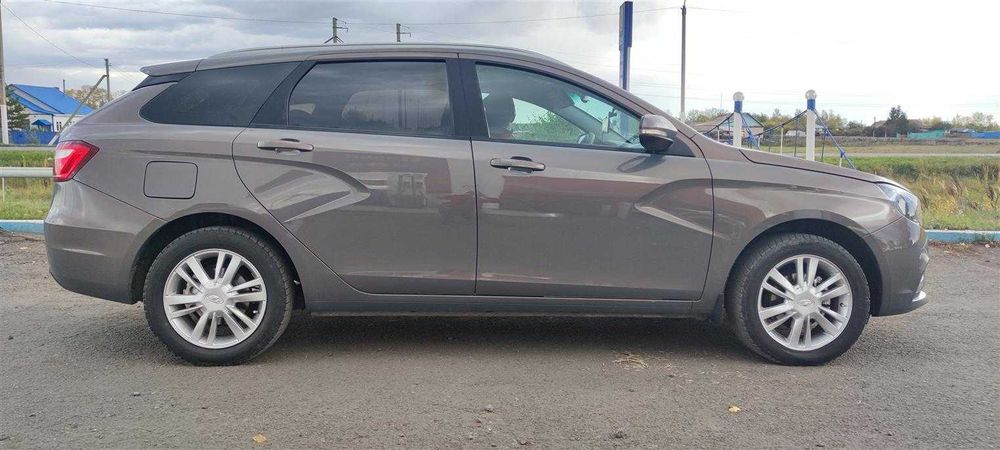Продам Lada Vesta SW Универсал