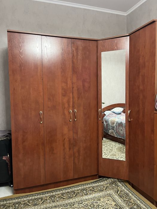 Продам спальный гарнитур