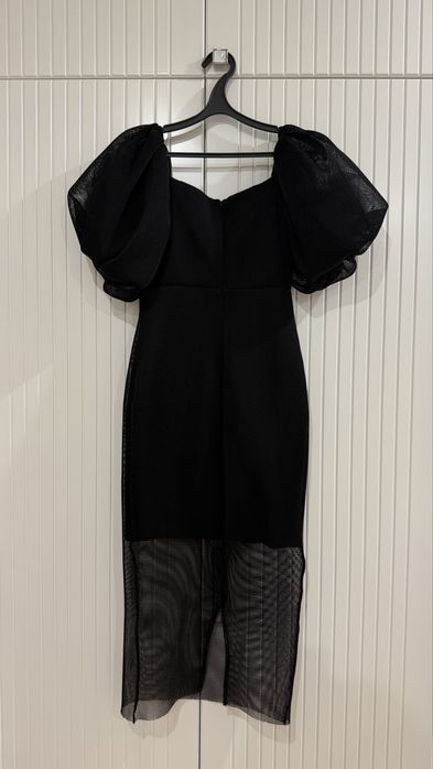 Вечернее черное платье