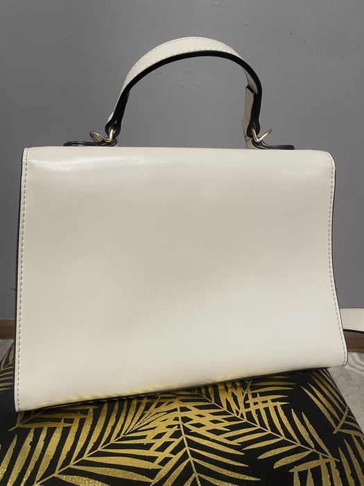 Светлобежова чантичка 25/19 см