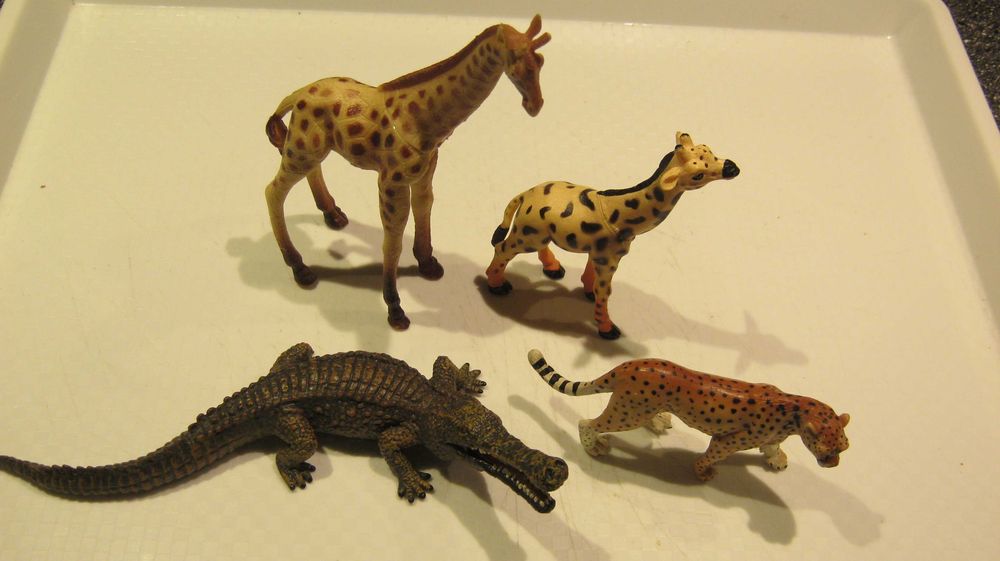 Lot 4 figurine,animale salbatice,Hartung Spiele Berlin,noi,11-19cm./2/
