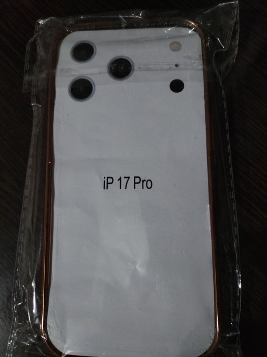 Чехол для Айфон 17