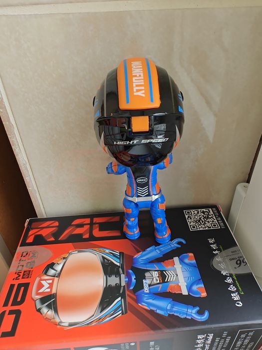 Motorcycle diver